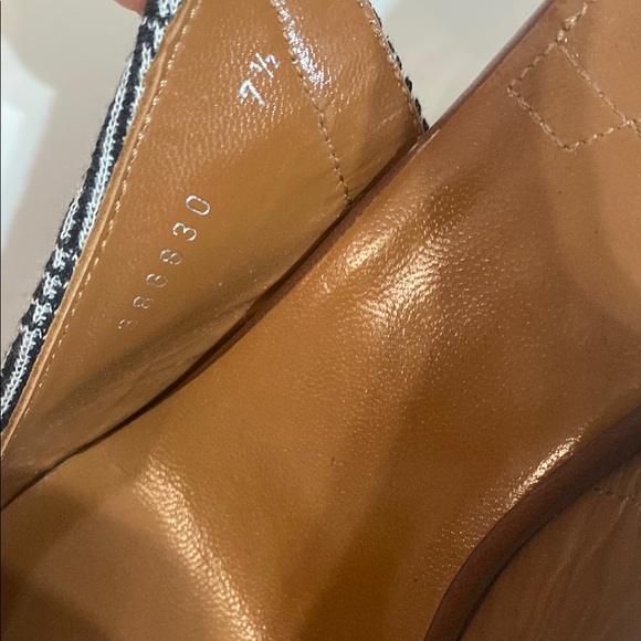 Aquatalia Elegant Brown and Black Slingback Heels - Picture 6 of 12